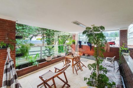 Casa à venda com 170m², 4 quartos e 4 vagas Casa à venda com 170m², 4 quartos e 4 vagasArea de Lazer