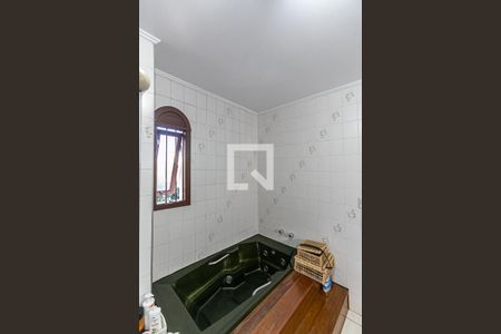 Casa à venda com 341m², 4 quartos e 4 vagas Casa à venda com 341m², 4 quartos e 4 vagasBanheiro do Quarto 1