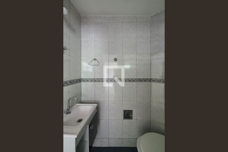 Casa à venda com 120m², 3 quartos e 2 vagas Casa à venda com 120m², 3 quartos e 2 vagasBanheiro de Serviço