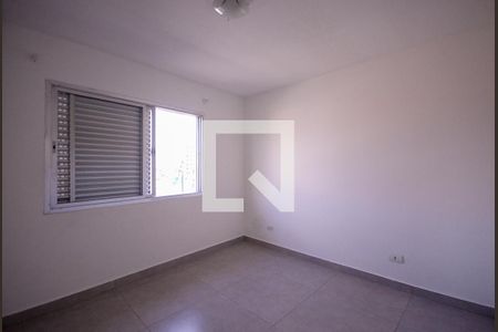 Quarto 1  de casa para alugar com 3 quartos, 120m² em Vila Santo Estefano, São Paulo