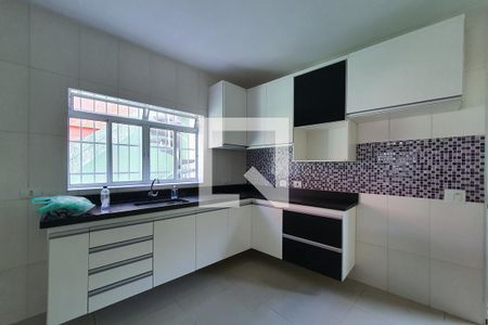 Casa à venda com 120m², 3 quartos e 2 vagas Casa à venda com 120m², 3 quartos e 2 vagasCozinha