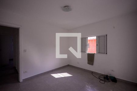Quarto 2 de casa para alugar com 3 quartos, 120m² em Vila Santo Estefano, São Paulo