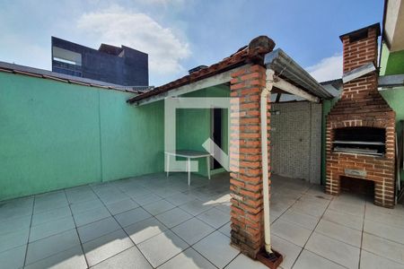 Casa à venda com 120m², 3 quartos e 2 vagas Casa à venda com 120m², 3 quartos e 2 vagasTerraço