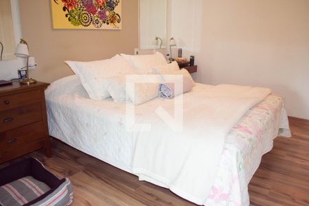 Casa à venda com 327m², 4 quartos e 3 vagas Casa à venda com 327m², 4 quartos e 3 vagasSuíte 3