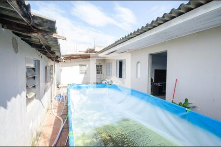 Casa à venda com 350m², 5 quartos e 1 vaga Casa à venda com 350m², 5 quartos e 1 vagaQuintal