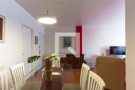 Apartamento para alugar com 76m², 2 quartos e 1 vagaSala