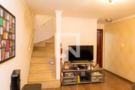 Casa à venda com 172m², 4 quartos e 2 vagas Casa à venda com 172m², 4 quartos e 2 vagasSala