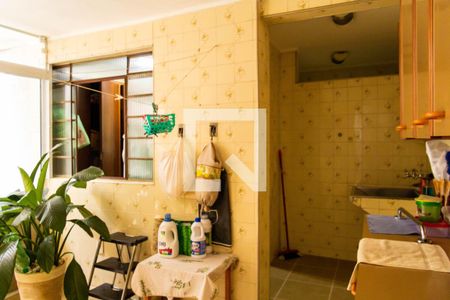 Casa à venda com 172m², 4 quartos e 2 vagas Casa à venda com 172m², 4 quartos e 2 vagasÁrea de Serviço