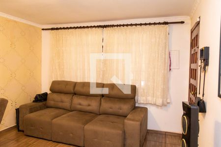 Casa à venda com 172m², 4 quartos e 2 vagas Casa à venda com 172m², 4 quartos e 2 vagasSala