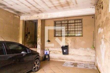 Casa à venda com 172m², 4 quartos e 2 vagas Casa à venda com 172m², 4 quartos e 2 vagasGaragem