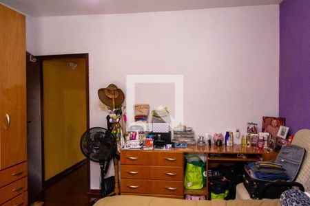 Casa à venda com 172m², 4 quartos e 2 vagas Casa à venda com 172m², 4 quartos e 2 vagasQuarto 3