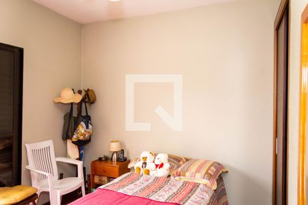 Casa à venda com 172m², 4 quartos e 2 vagas Casa à venda com 172m², 4 quartos e 2 vagasQuarto 2