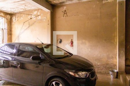 Casa à venda com 172m², 4 quartos e 2 vagas Casa à venda com 172m², 4 quartos e 2 vagasGaragem