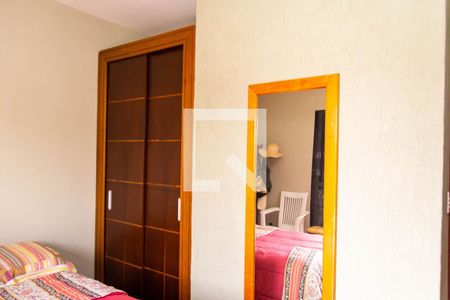 Casa à venda com 172m², 4 quartos e 2 vagas Casa à venda com 172m², 4 quartos e 2 vagasQuarto 2