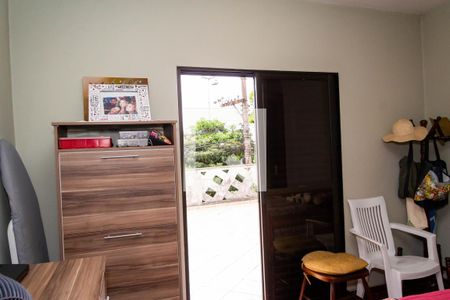 Casa à venda com 172m², 4 quartos e 2 vagas Casa à venda com 172m², 4 quartos e 2 vagasQuarto 2