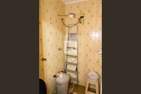 Casa à venda com 172m², 4 quartos e 2 vagas Casa à venda com 172m², 4 quartos e 2 vagasBanheiro de Serviço