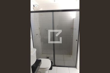 Banheiro de kitnet/studio para alugar com 1 quarto, 45m² em Centro, Campinas