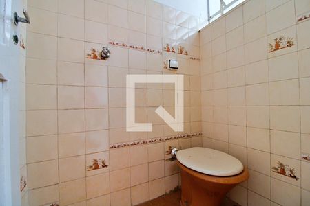 Apartamento para alugar com 120m², 3 quartos e sem vaga Apartamento para alugar com 120m², 3 quartos e sem vagaBanheiro de Serviço