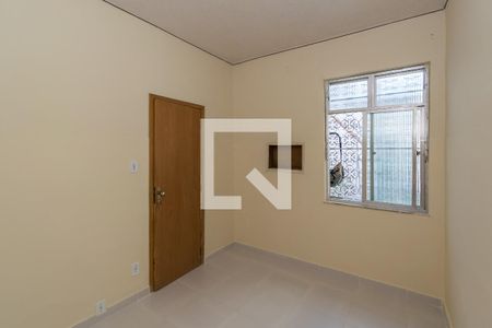 Quarto 2 de casa para alugar com 2 quartos, 56m² em Bonsucesso, Rio de Janeiro