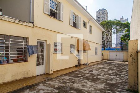 Casa à venda com 240m², 3 quartos e 8 vagasQuintal