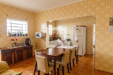 Casa à venda com 240m², 3 quartos e 8 vagasCozinha