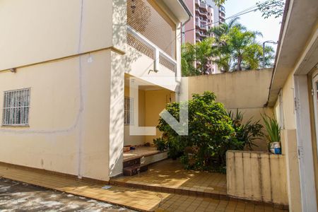 Casa à venda com 240m², 3 quartos e 8 vagasQuintal