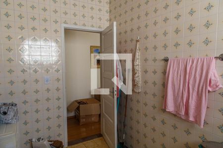 Casa à venda com 240m², 3 quartos e 8 vagasBanheiro