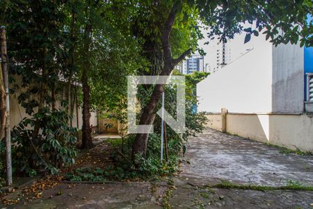 Casa à venda com 240m², 3 quartos e 8 vagasQuintal