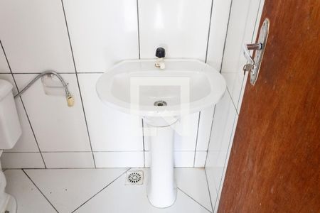 Casa para alugar com 70m², 2 quartos e 2 vagasBanheiro