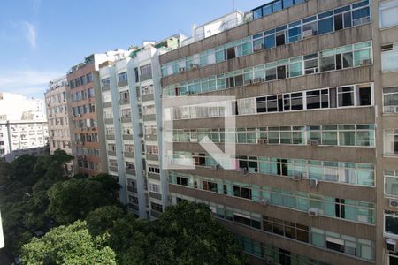 Vista da Rua de kitnet/studio para alugar com 1 quarto, 25m² em Copacabana, Rio de Janeiro