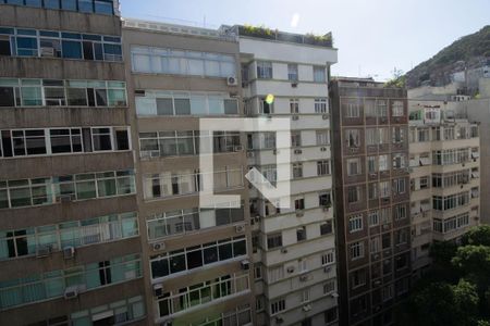 Vista da Rua de kitnet/studio para alugar com 1 quarto, 25m² em Copacabana, Rio de Janeiro