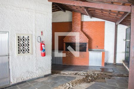 Apartamento à venda com 58m², 2 quartos e 1 vaga Apartamento à venda com 58m², 2 quartos e 1 vagaÁrea comum - Churrasqueira