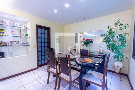 Casa de Condomínio à venda com 5 quartos, 280m² em Badu, Niterói
