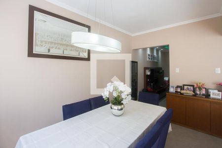 Casa à venda com 150m², 3 quartos e 1 vaga Casa à venda com 150m², 3 quartos e 1 vagaSala de Jantar