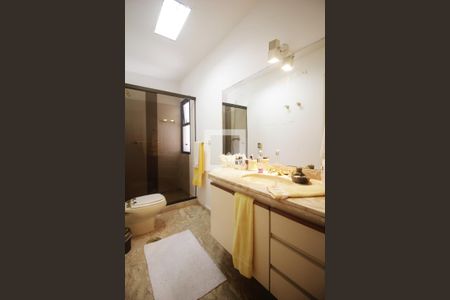 Apartamento à venda com 206m², 3 quartos e 2 vagasBanheiro