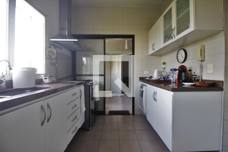 Apartamento à venda com 206m², 3 quartos e 2 vagasCozinha