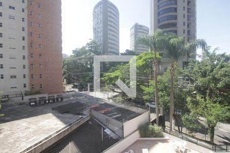 Apartamento à venda com 206m², 3 quartos e 2 vagasVista da suíte