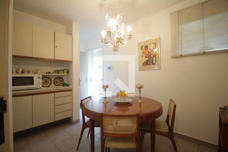 Apartamento à venda com 206m², 3 quartos e 2 vagasCopa