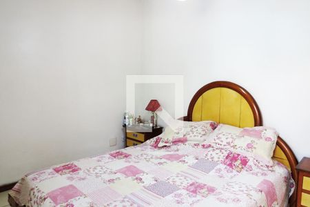 Casa à venda com 216m², 3 quartos e 4 vagasQuarto Suíte