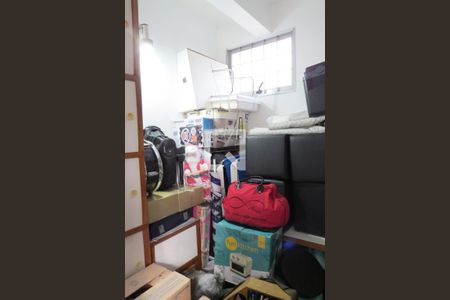 Casa à venda com 216m², 3 quartos e 4 vagasDepósito
