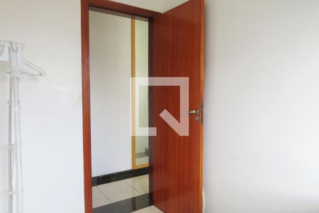 Casa à venda com 216m², 3 quartos e 4 vagasQuarto 2
