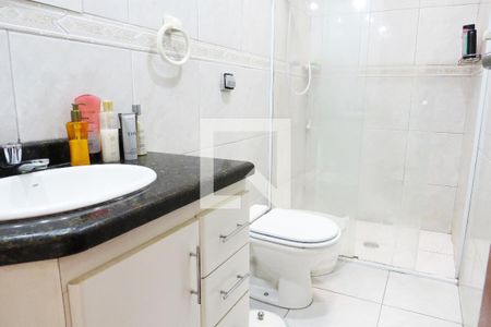 Casa à venda com 216m², 3 quartos e 4 vagasBanheiro