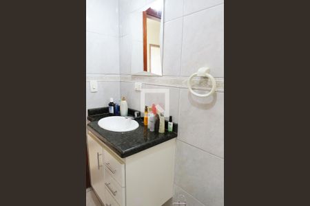 Casa à venda com 216m², 3 quartos e 4 vagasBanheiro