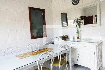Casa à venda com 216m², 3 quartos e 4 vagasCozinha 