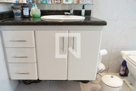 Casa à venda com 216m², 3 quartos e 4 vagasBanheiro da Suíte