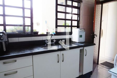 Casa à venda com 216m², 3 quartos e 4 vagasCozinha - Armários