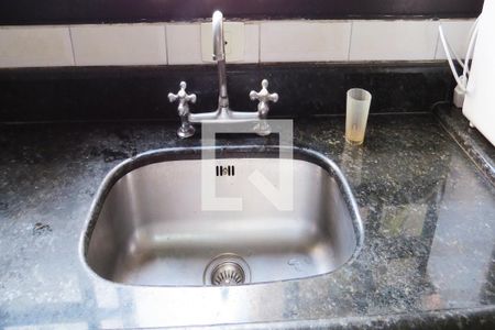 Casa à venda com 216m², 3 quartos e 4 vagasCozinha - Torneira