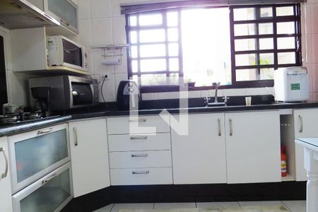 Casa à venda com 216m², 3 quartos e 4 vagasCozinha - Armários