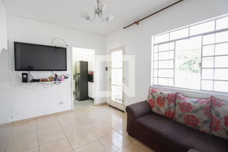 Sala de casa à venda com 2 quartos, 120m² em Vila Cruz das Almas, São Paulo