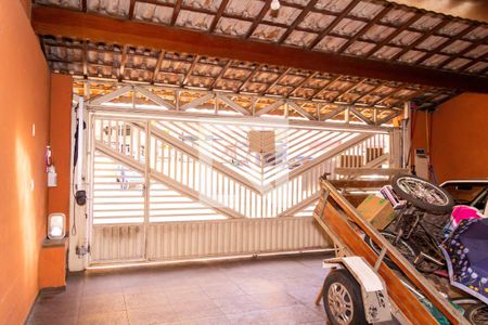 Casa para alugar com 300m², 4 quartos e 4 vagasHall / garagem